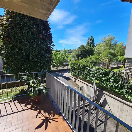 Django's * بيرغامو